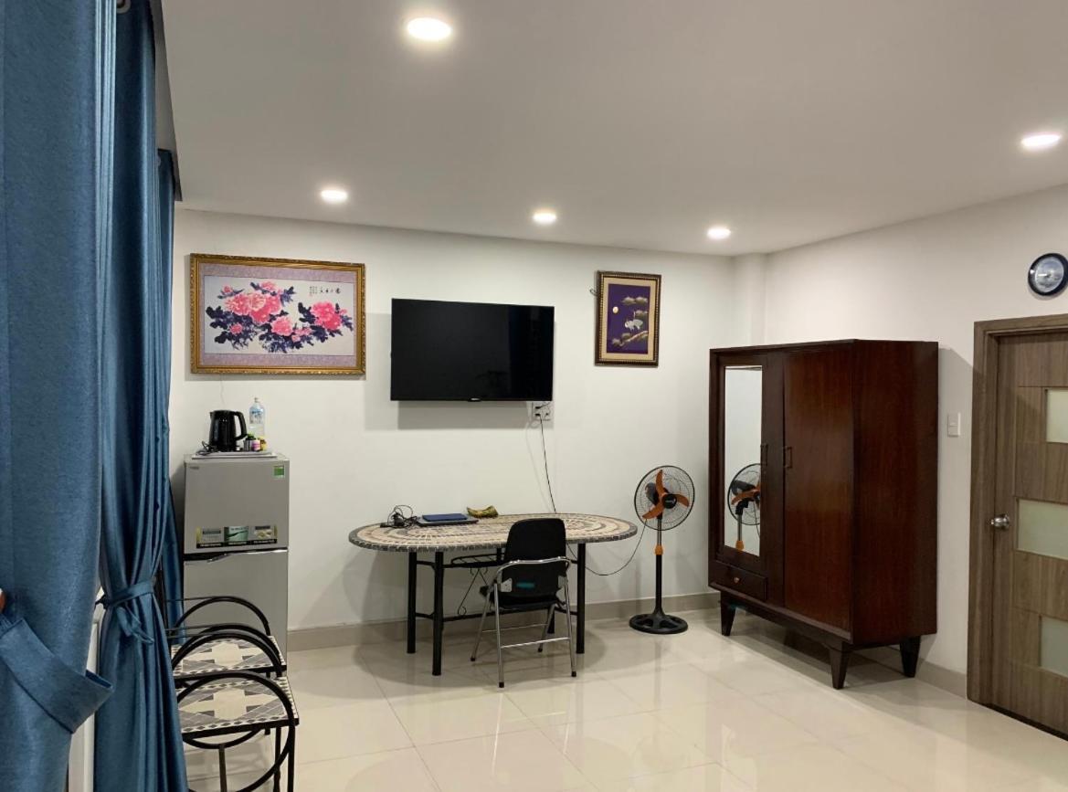 Royal With Airy & Spacious Balcony *