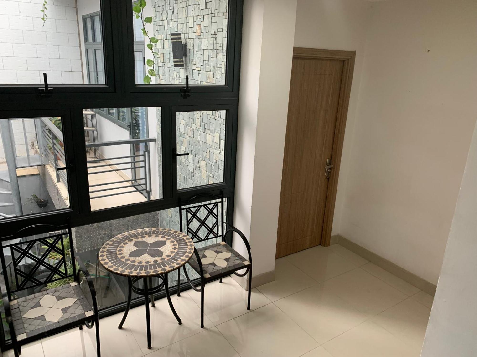 Couette-café Royal With Airy & Spacious Balcony